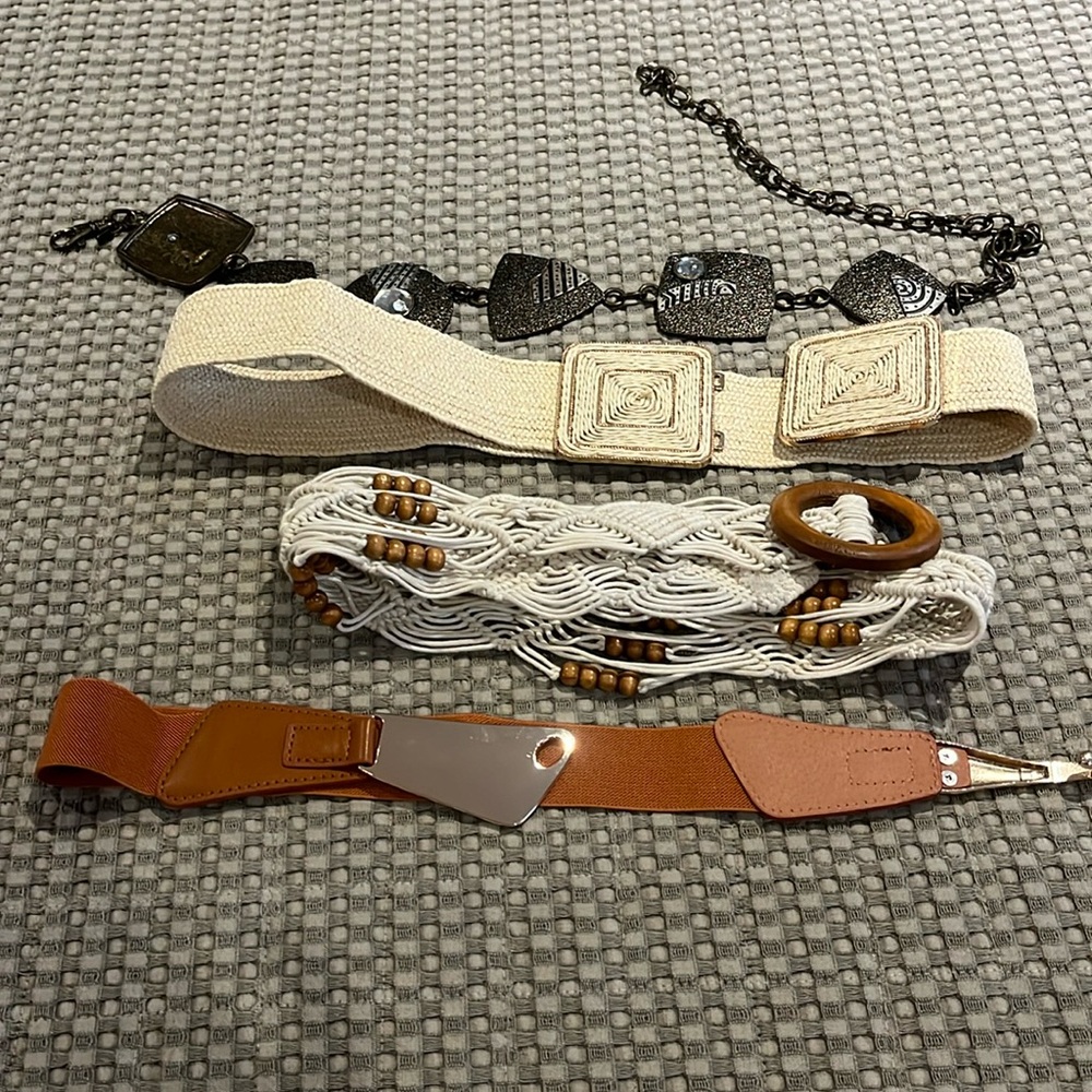 Like new belts.  Lot of 4